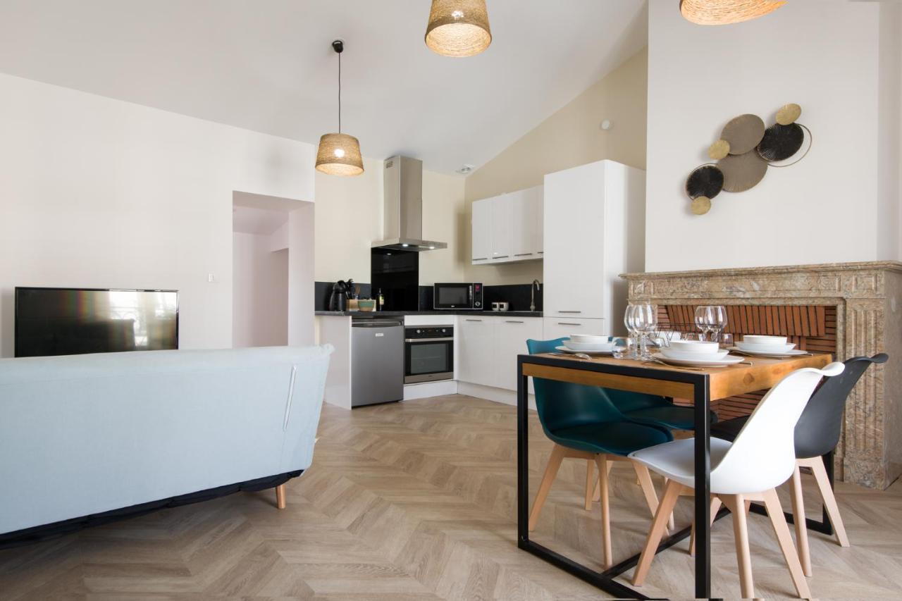 Magnifique T2 Classe Trois Etoiles, Hypercentre Rochefort, Arrivee Autonome Exterior foto